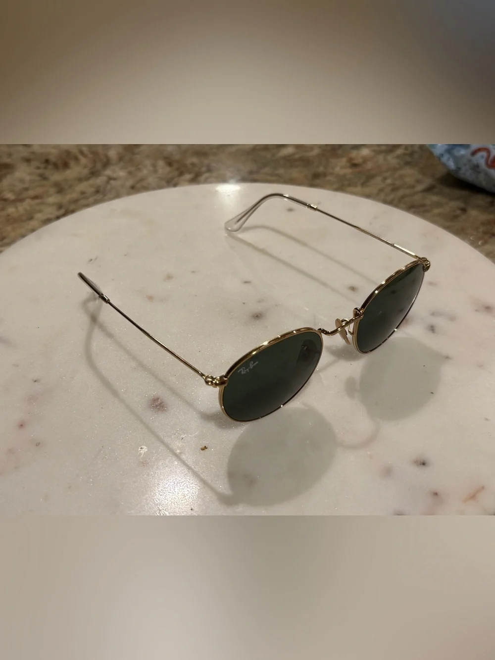 Ray-Ban Round Metal Sunglasses in Gold with Dark Green Lenses and Brown Case